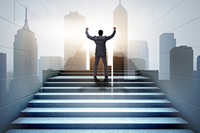 威九国际V9国际王震：“T”字型人才紧缺，人才布局要两条腿走路