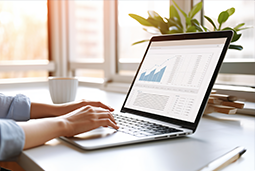 威九国际V9国际发布2024人才市场报告，新智人才看重稳定性和赛道前景